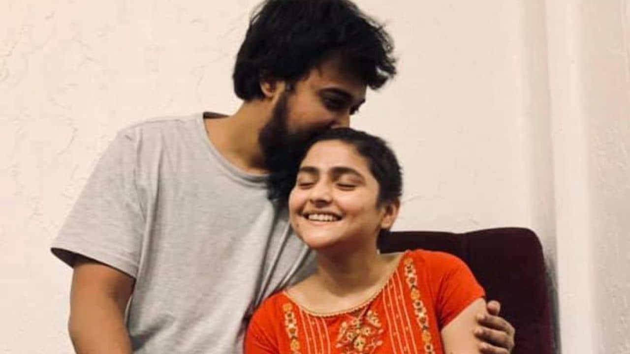 Sabyasachi-Aindrila: আরেকটু থাকতে দাও ওকে, এসব লেখার অনেক সময় পাবে: সব্যসাচী