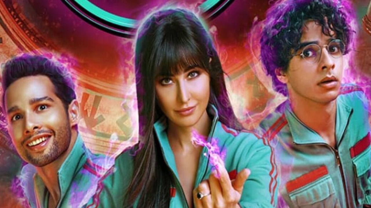 Phone Bhoot: হলে লোক নেই, প্রযোজকের মাথায় হাত, 'ফোন ভূত'-এর প্রথম দিনের আয় এত্ত কম! Phone Bhoot: হলে লোক নেই, প্রযোজকের মাথায় হাত, 'ফোন ভূত'-এর প্রথম দিনের আয় এত্ত কম!