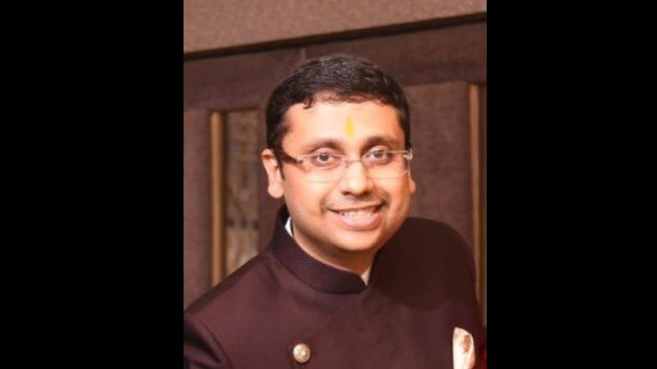 Vinay Mishra: বিনয় মিশ্রকে দেশে ফেরাতে বিদেশ মন্ত্রকের সাহায্য চায় CBI, তথ্য পেশ আদালতে