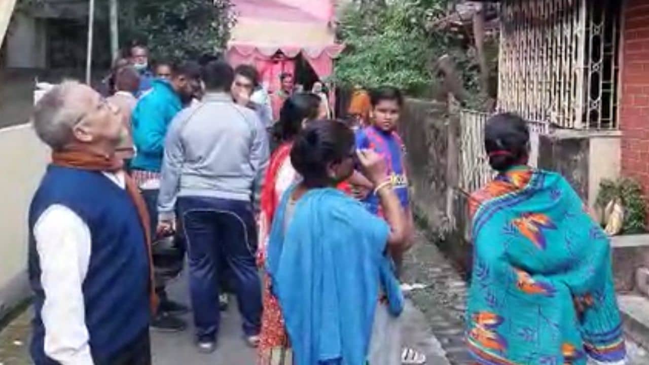 Fire Breakout: দাউ দাউ করে জ্বলছে একতলার ঘর, উপরে বৃদ্ধ দম্পতি, ছেলে... নিহত দুই