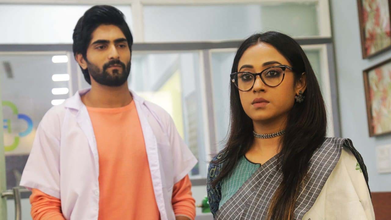 Indrani Mega Serial: পারিজাত ফিরে আসার পর ইন্দ্রাণী এবং আদি সম্পর্ক আবার কোন দিকে মোড় নেবে? - What direction will Indrani and Adi's relationship turn again after Parijat returns, Watch Indrani Mega