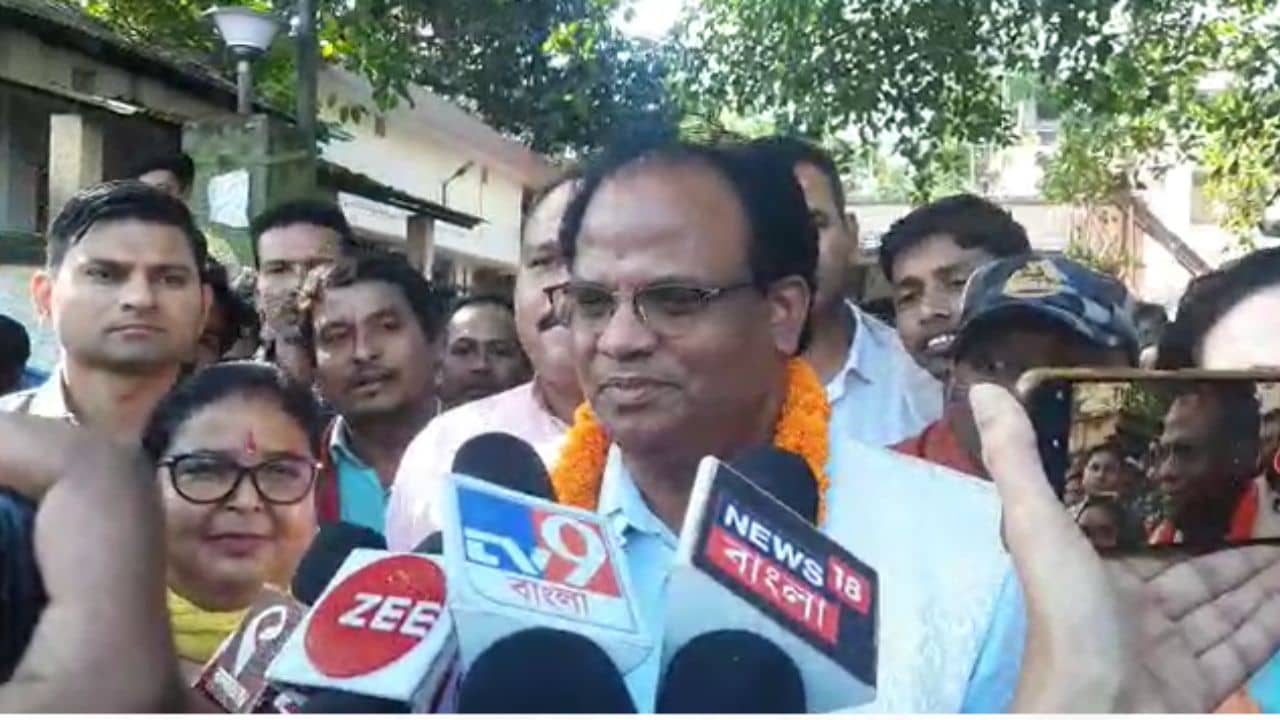 John Barla: আদালতে আত্মসমর্পণ জন বার্লার