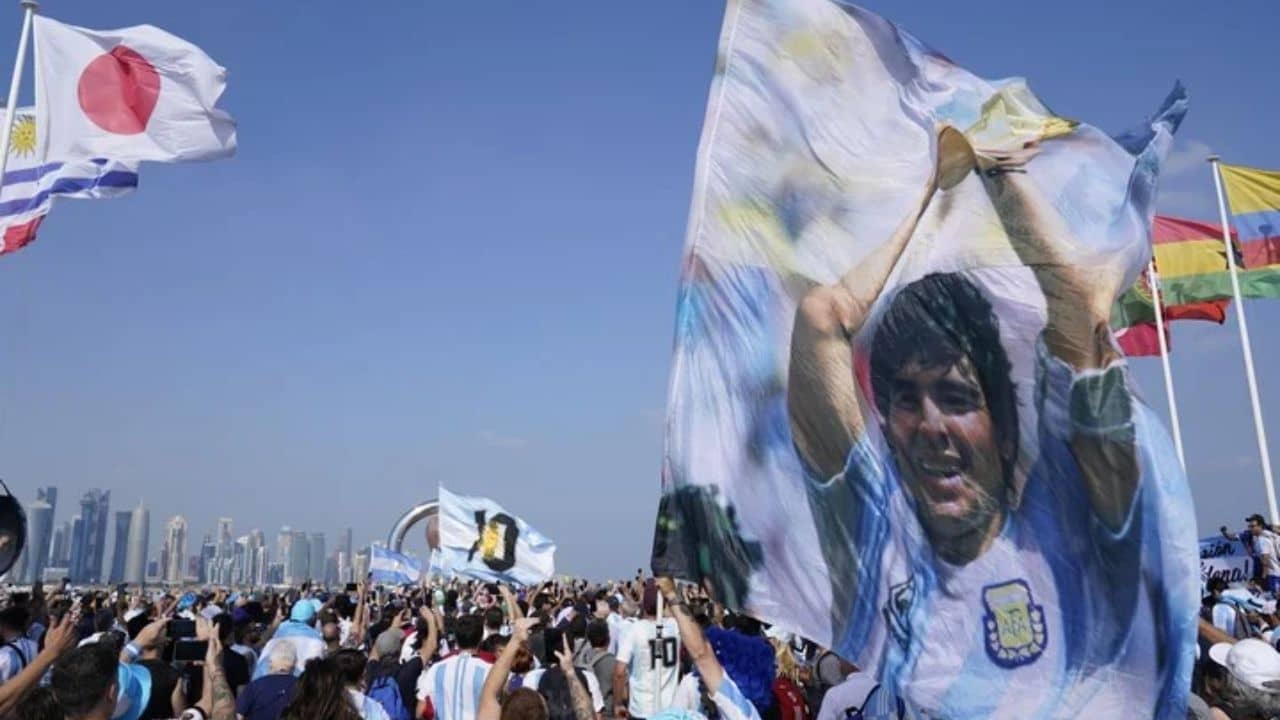 FIFA World Cup 2022: রাজপুত্রের মায়ায় জড়িয়ে ফুটবল বিশ্ব...