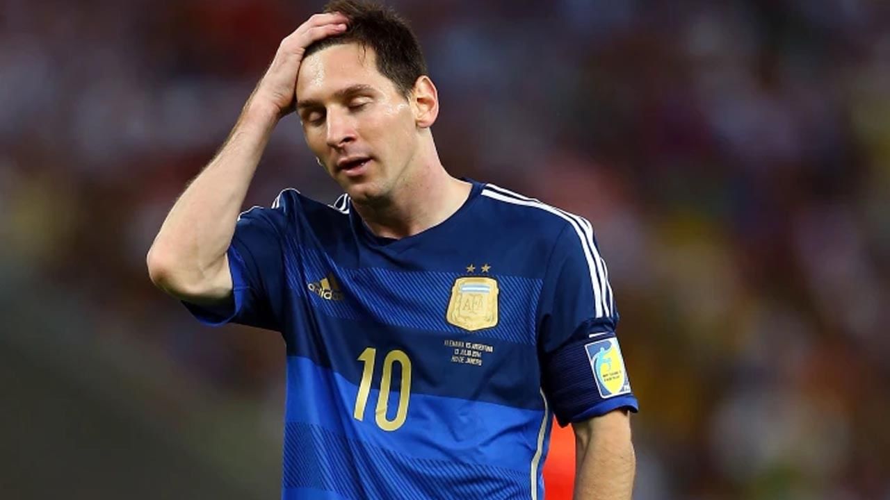 Kampir jasorat bilan yosh jinsiy olatni ustiga chiqdi