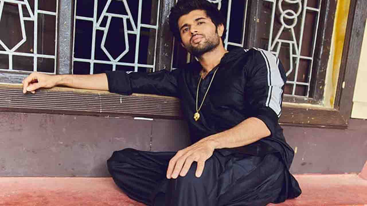 Vijay Deverakonda: 'আমার ভিতরের জন্তু বেরিয়ে আসতে চাইছে', পিঠের ব্যথা সারতেই এমন পোস্ট বিজয় দেবেরাকোন্ডার