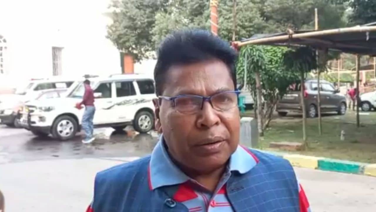 Kharagpur Municipality: খড়্গপুর পুরসভার চেয়ারম্যানকে পদত্যাগের ডেডলাইন বেঁধে দিলেন অজিত, না হলেই...