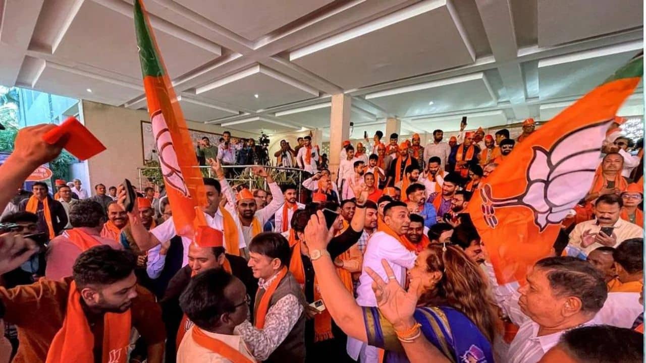 Gujarat Election Results: গুজরাটে বিজেপির রেকর্ডে মোদী-ক্যারিশ্মা ছাড়া আর কী ফ্যাক্টর?