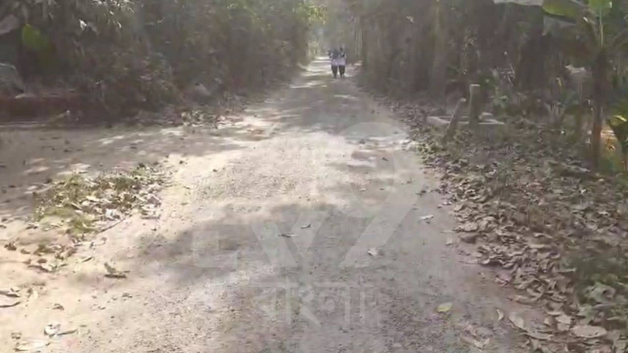 Bagda: চাই পাকা রাস্তা; নাহলেই ভোট বয়কট, অসন্তোষ সীমা ছাড়াচ্ছে বাগদার এই গ্রামে