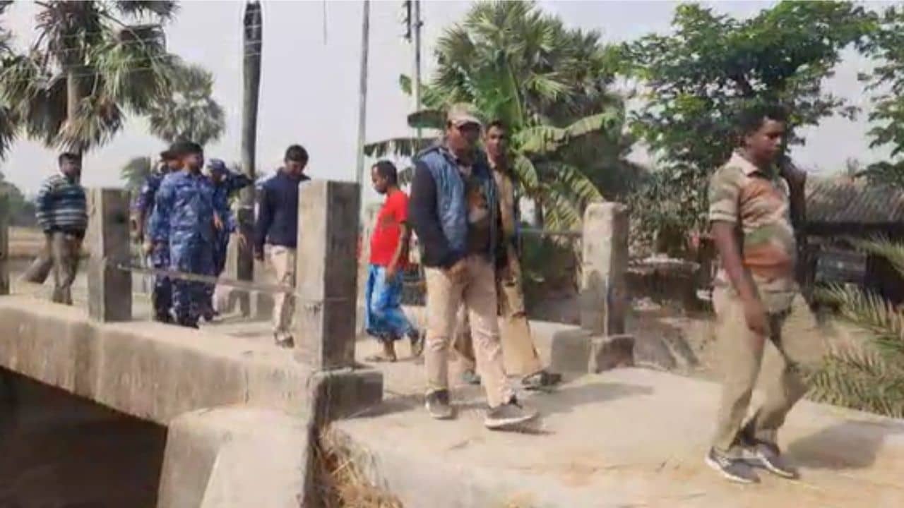 Baruipur Gun Shot:  দেখে নেব, হুমকির মুখে নিহতের পরিবার, বারুইপুর জোড়া খুন কাণ্ডে এখনও অধরা মূল অভিযুক্ত