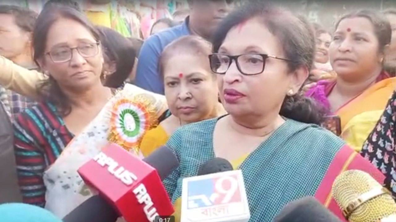 Awas Yojana: আবাস যোজনা নিয়ে তীব্র অসন্তোষ, গ্রামে ঢুকতেই ভূরি ভূরি অভিযোগ গ্রামবাসীদের