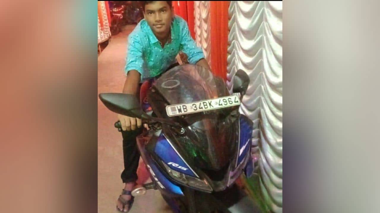 Daspur Suicide: পাড়ার দাদা-বন্ধুদের দেখে চুলের কাটিং করছিল, বাবা দেখার পরই যা কাণ্ড ঘটাল ছেলে...