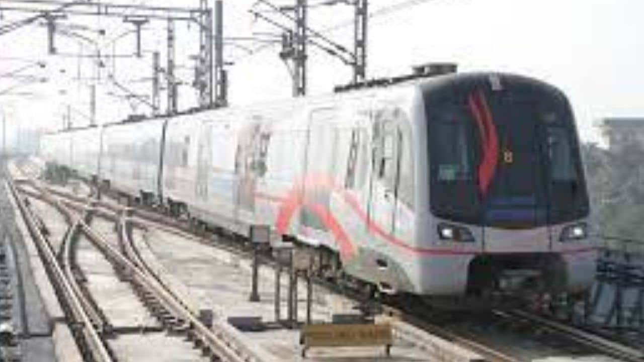 Delhi Metro: ২০ বছরের প্রতীক্ষার অবসান, বড়দিনেই চালু হচ্ছে দিল্লি মেট্রোর নতুন করিডর
