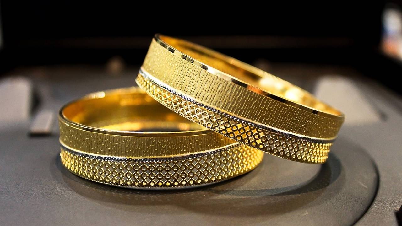 Gold Price Today: বুধে এত সস্তা সোনা! অবাক ক্রেতারা 