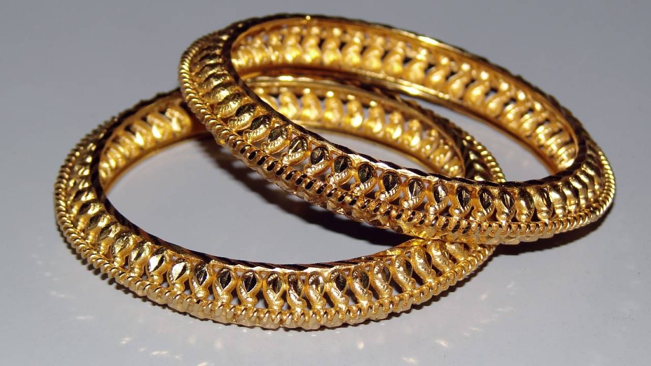 Gold Price Today: বাজেটের পর দাম কমল সোনার, আজ কত দরে বিকোচ্ছে হলুদ ধাতু?