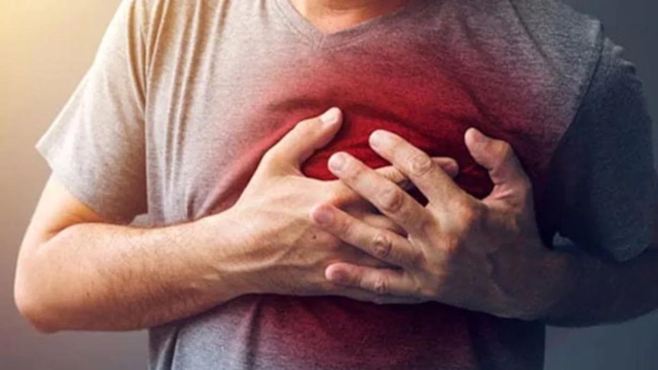 Astro Remedies of Heart Attack: গ্রহের ফেরেও হার্ট অ্যাটাক হতে পারে আপনার! সুস্থ থাকুন জ্যোতিষ টিপস মেনেই