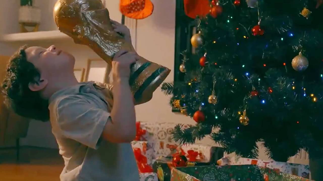 Argentina: ক্রিসমাসে আর্জেন্টিনার প্রতিটি ঘরে বক্স খুলতেই স্পেশাল গিফ্ট!