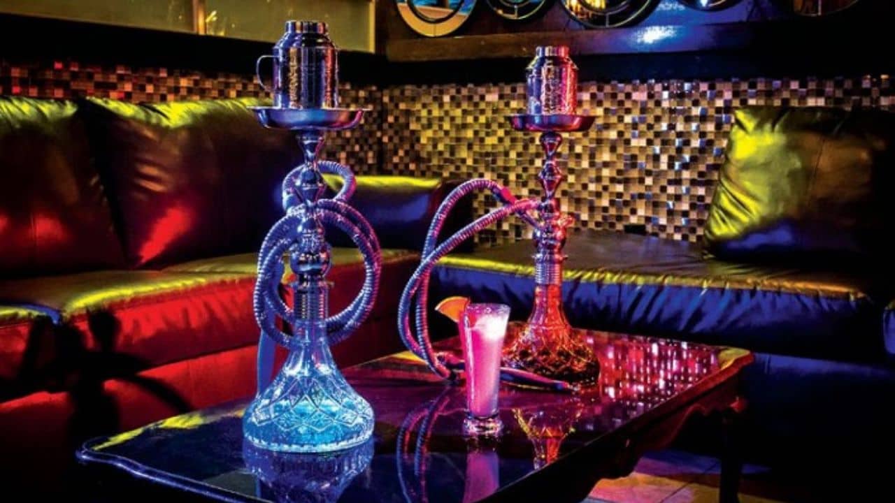 Hookah Bar in Kolkata: কোথায় আপত্তি? আশঙ্কাই বা কীসের? যে যে কারণে বন্ধ হচ্ছে কলকাতার হুকা বার...