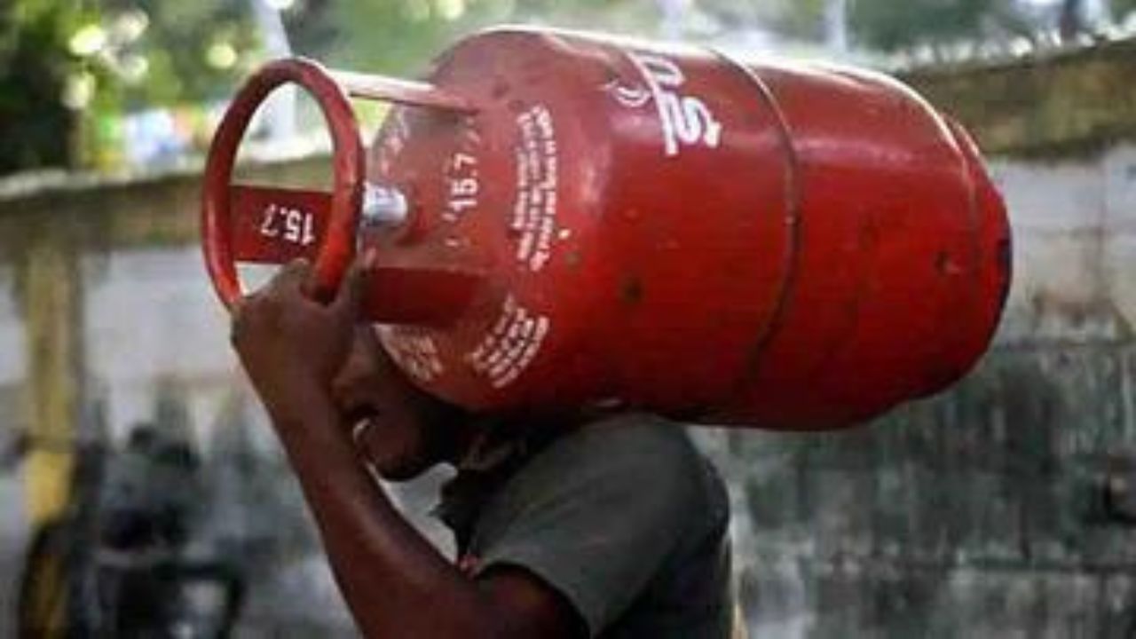 LPG Cylinder Gas: রান্নাঘরের সিলিন্ডারে কতটা LPG গ্যাস অবশিষ্ট রয়েছে? জানুন এই পদ্ধতিতে