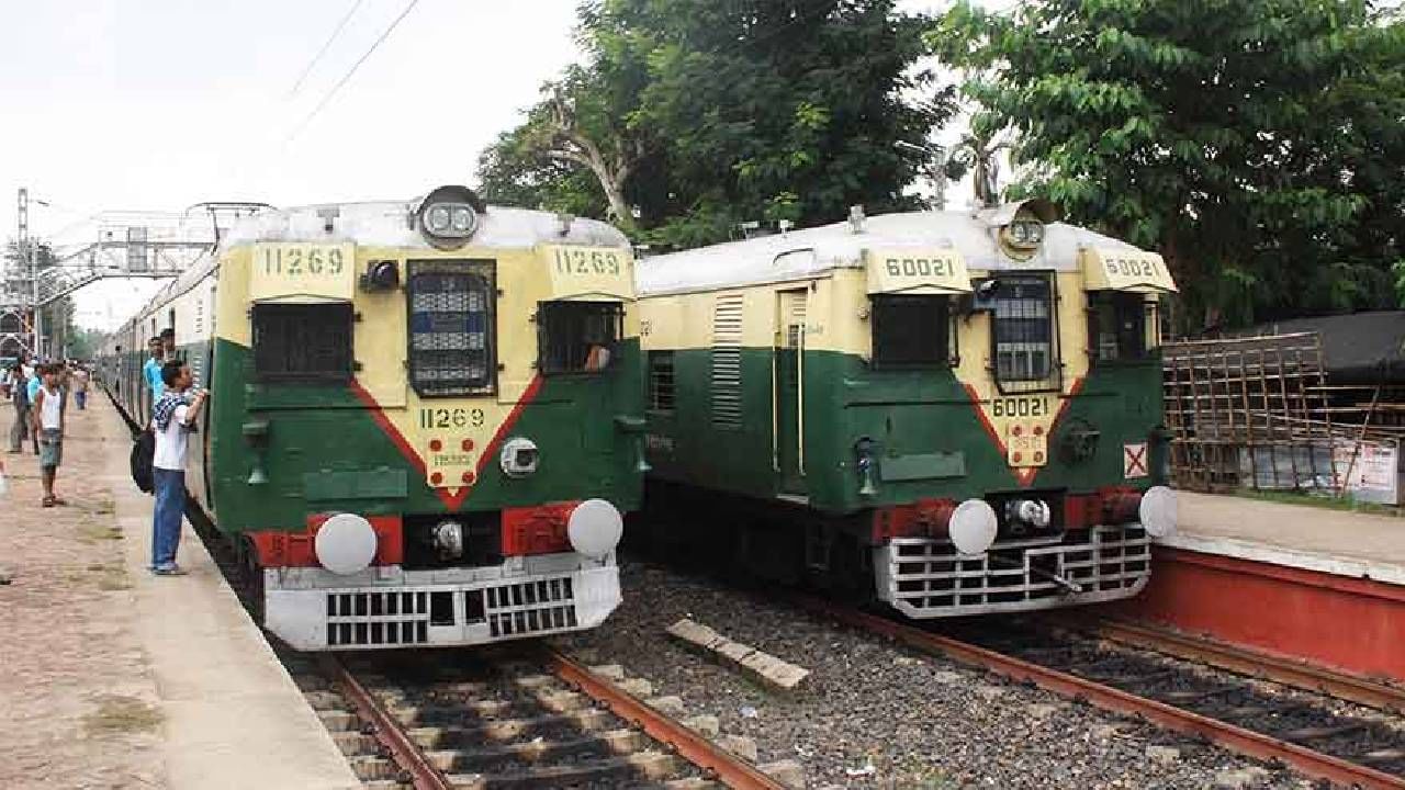 Local Train : হাওড়া-তারকেশ্বর শাখায় রেল লাইনে ফাটল, দীর্ঘক্ষণ বন্ধ ট্রেন চলাচল