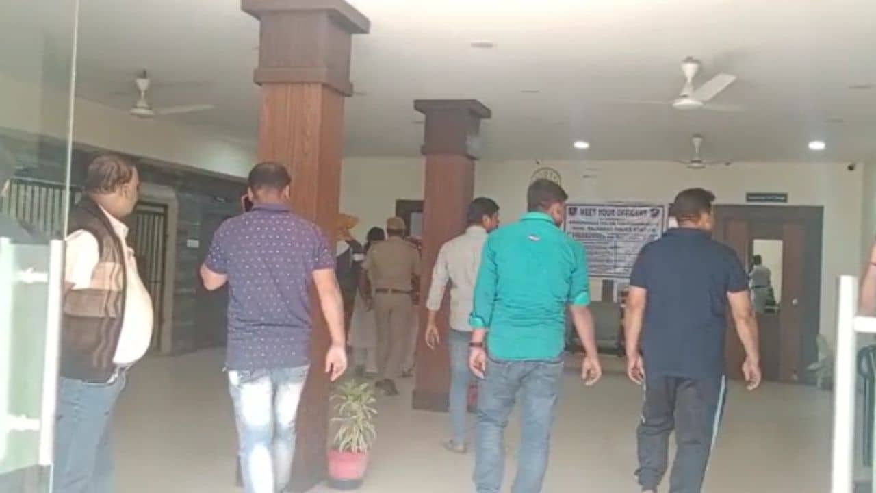 Fraud Case: টিভি চ্যানেলের লোগো দেখিয়ে বিশ্বাস অর্জন, রিয়েলিটি শো-তে সুযোগ পাইয়ে দেওয়ার নামে প্রতারণা