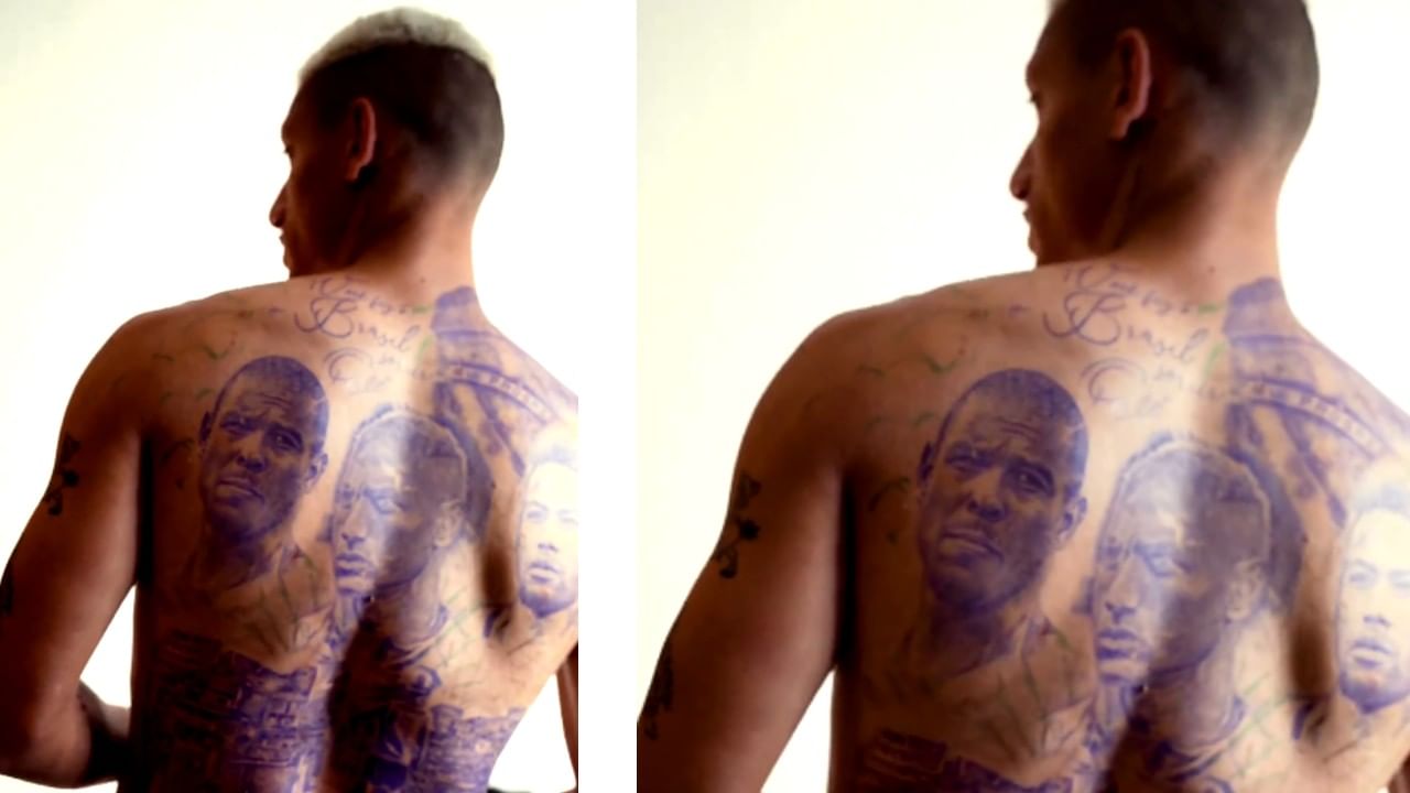 রিচার্লিসন সম্প্রতি পিঠে নতুন তিনটি ট্যাটু করিয়েছেন। বাঁ দিকে ব্রাজিল লেজেন্ড রোনাল্ডো নাজারিও, মাঝখানে নিজের ও ডানদিকে নেইমারের মুখ আঁকিয়েছেন তিনি। নেইমার জুনিয়রকে অনুপ্রেরণা মনে করেন রিচার্লিসন। সার্বিয়ার বিরুদ্ধে ম্যাচের পর আদর্শ রোনাল্ডো নাজারিওর সঙ্গে দেখা করার সুযোগ পান। তাঁকে পিজিয়ন ডান্সও শিখিয়ে দেন।(ছবি:ইনস্টাগ্রাম)