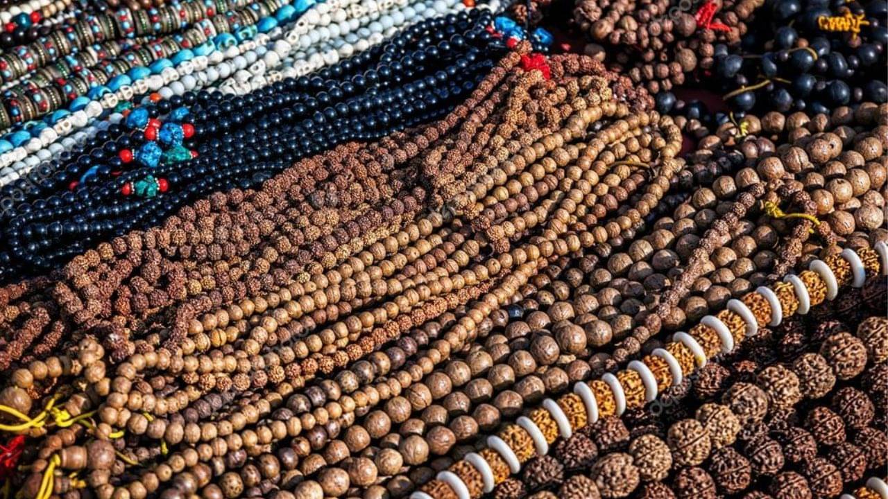 Benefits of Rudraksh: রাশি অনুসারে রুদ্রাক্ষ পরলে উপকার পাবেন প্রভূত! ঘরে আসবে সুখ-শান্তি, ব্যবসায় হবে উন্নতি