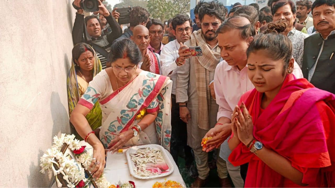 Asansol Stampede: কেন আধ ঘণ্টার পথ ফিরে এলেন না?, আসানসোলের অঘটনে শুভেন্দুকে খোঁচা শশীর