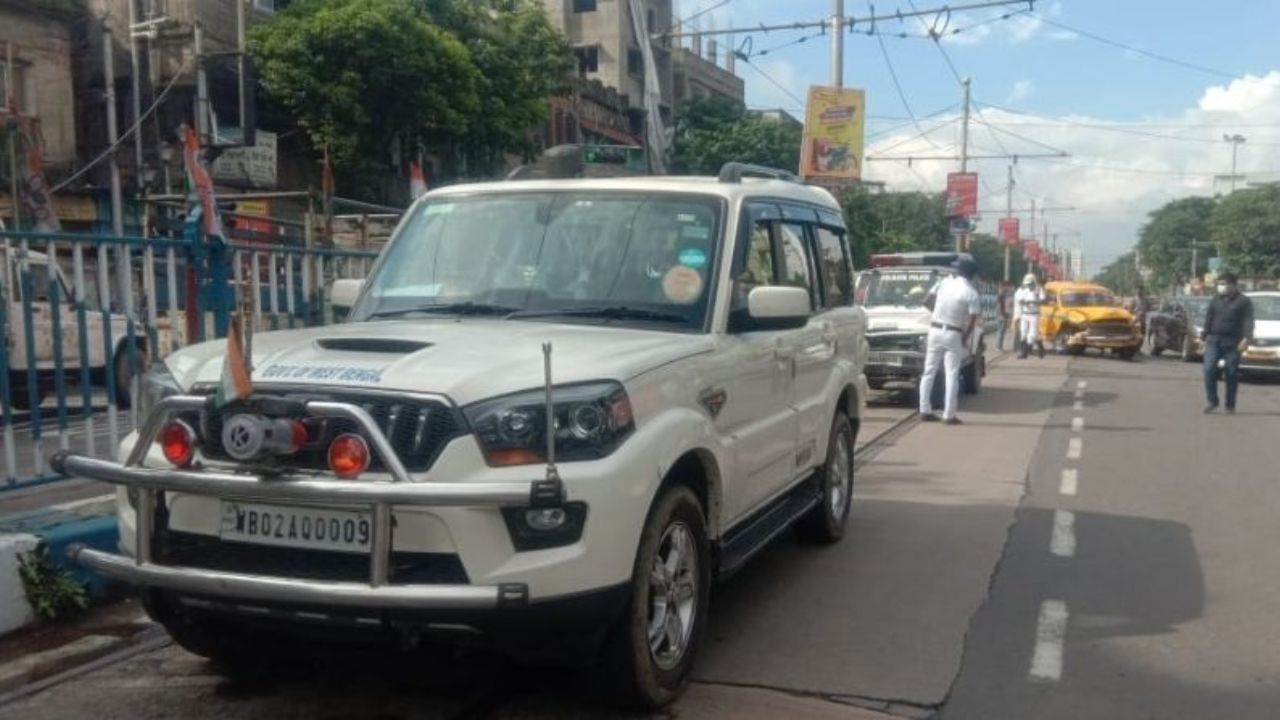 Sealdah Road Accident: একের পর এক গাড়িতে ধাক্কা ডেপুটি লেবার কমিশনের বোর্ড লাগানো গাড়ির! শিয়ালদায় ভয়ঙ্কর ঘটনা