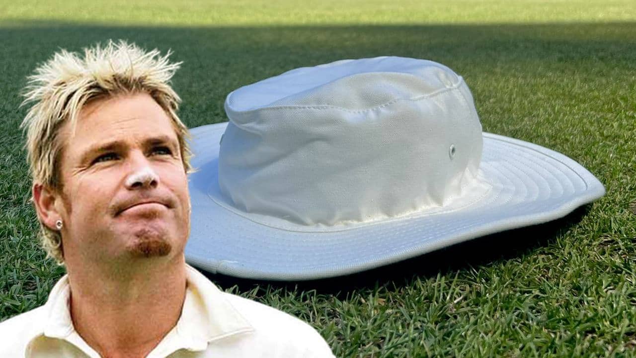Shane Warne: ফ্লপি হ্যাট, ঠোঁটে জিঙ্ক; বক্সিং ডে টেস্টে প্রয়াত শেন ওয়ার্নকে শ্রদ্ধা