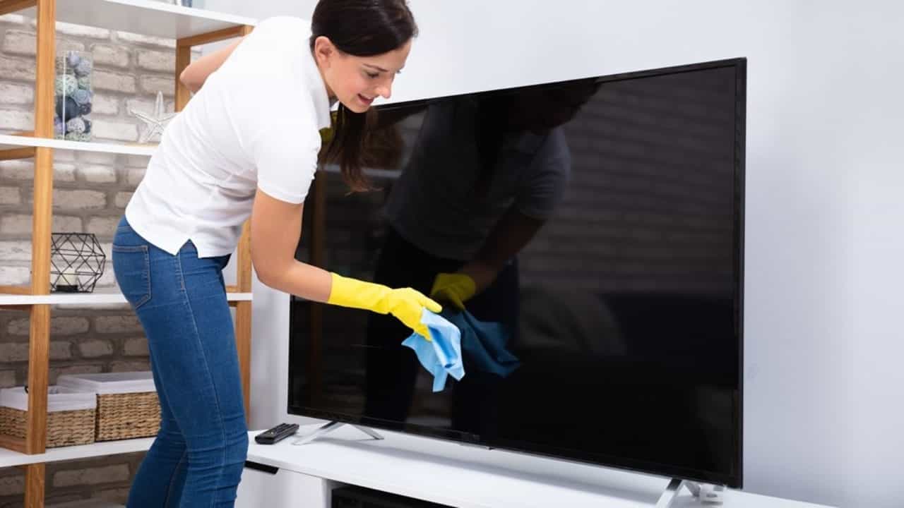 How To Clean Smart TV: যে উপায়ে স্মার্টটিভি পরিষ্কার করলে আজীবন নতুন মনে হবে How To Clean Smart TV: যে উপায়ে স্মার্টটিভি পরিষ্কার করলে আজীবন নতুন মনে হবে