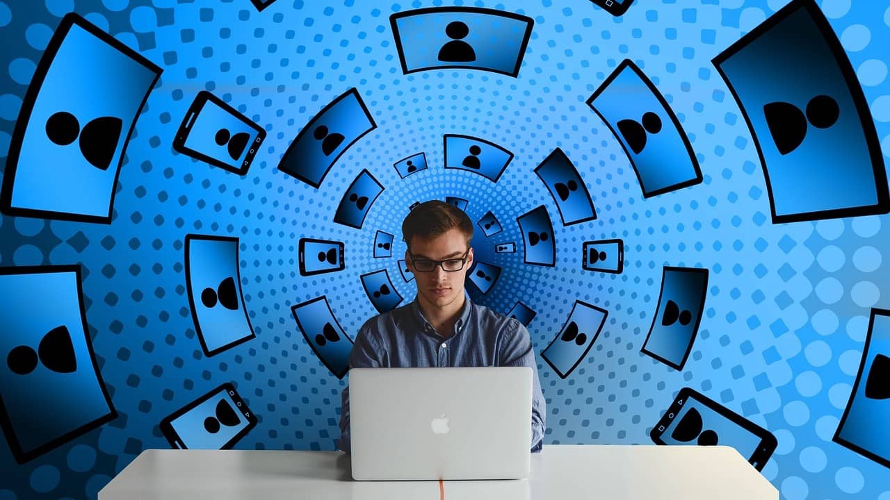 Share Market: শেয়ার বাজারে কেরিয়ার গড়বেন? এই ভুলগুলি এড়িয়ে চললেই জীবনে আসবে ‘বুল রান’