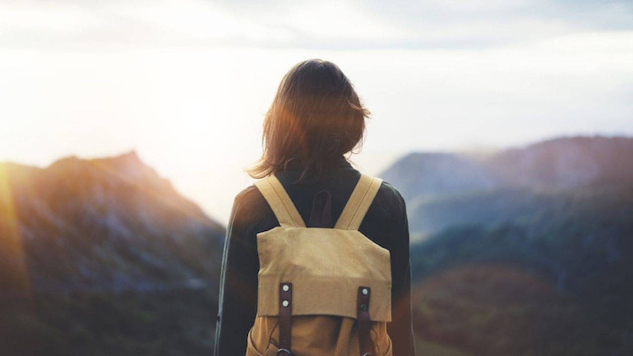 Alone Tips: এই শীতে নিজেই নিজের সঙ্গী হবেন? সোলো ট্রাভেলের আগে এই সহজ টিপসগুলি জেনে রাখুন