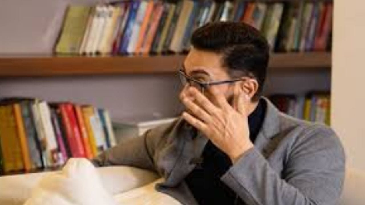 আমির খানের ডেবিউ ছবির প্রসঙ্গ উঠলেই সকলেই বলিউডের ইয়াদো কি বারাত-ই জানেন। তখন তিনি শিশুশিল্পী। তবে তিনি যখন বড় অবস্থায় ডেবিউ করেছিলেন, তখন তিনি প্রতম একটি ছবি করেন, যে খবর ছিল এতদিন গোপনে। 