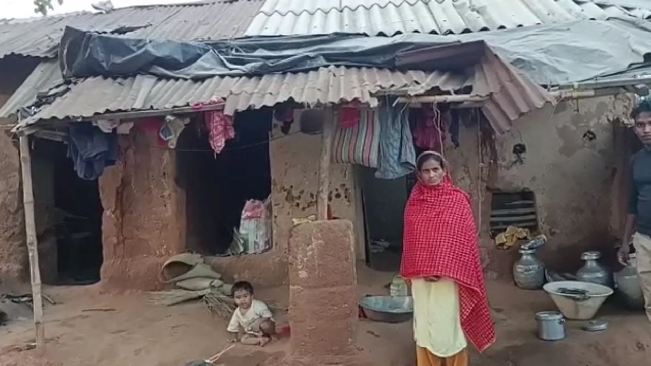 Paschim Medinipur Awas Yojona: সার্ভের পর 'রিজেক্ট লিস্টে' ঝুপড়ি ঘরের বাসিন্দারা, আবাস যোজনার তালিকাই এখন প্রশ্নের মুখে