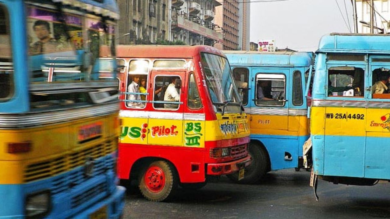 Kolkata Bus: কলকাতার বাসে 'চিপ' বসানোর পরিকল্পনার কথা জানালেন পরিবেশ মন্ত্রী