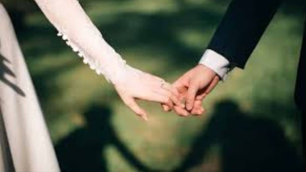 Indonesia: বিয়ের আগে যৌন সম্পর্কে লিপ্ত হলে এক মাস জেল!