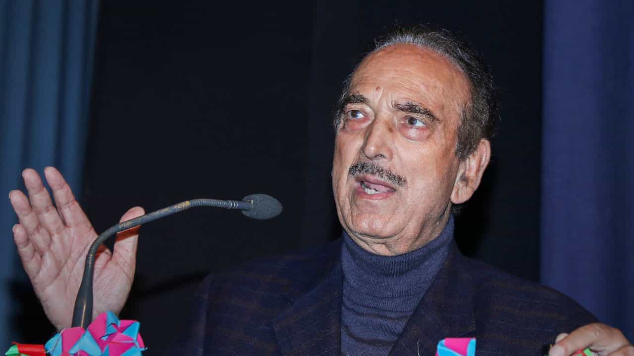 Ghulam Nabi Azad: ৪ মাসেই মন বদল, 'আজ়াদি' ভুলে নতুন বছরেই পুরনো দলে ফিরছেন গুলাম? Ghulam Nabi Azad: ৪ মাসেই মন বদল, 'আজ়াদি' ভুলে নতুন বছরেই পুরনো দলে ফিরছেন গুলাম?