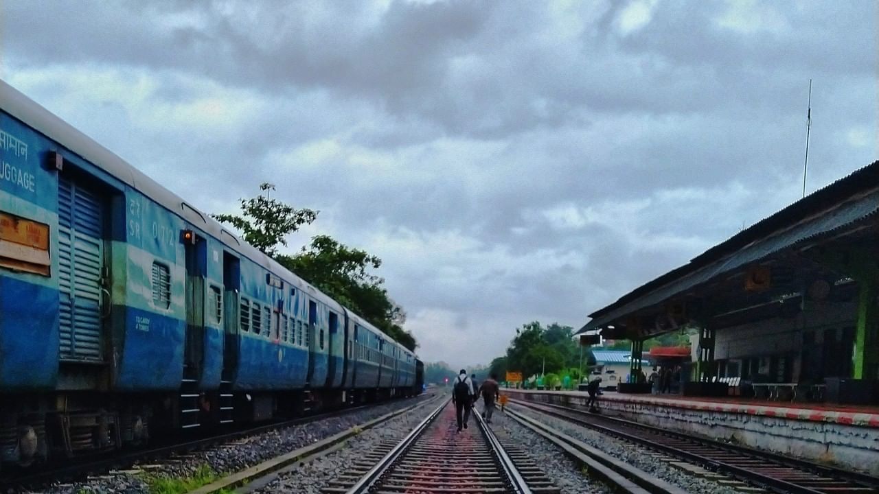 এদিকে স্কাউট ও গাইড কোটা লেভেল-২ এর জন্যও দুটি শূন্যপদে নিয়োগ করা হচ্ছে। এই পদে আবেদনের জন্য প্রার্থীদের উচ্চমাধ্যমিক পাশ করতে হবে। এর পাশাপাশি কম্পিউটার জ্ঞান থাকতে হবে। 