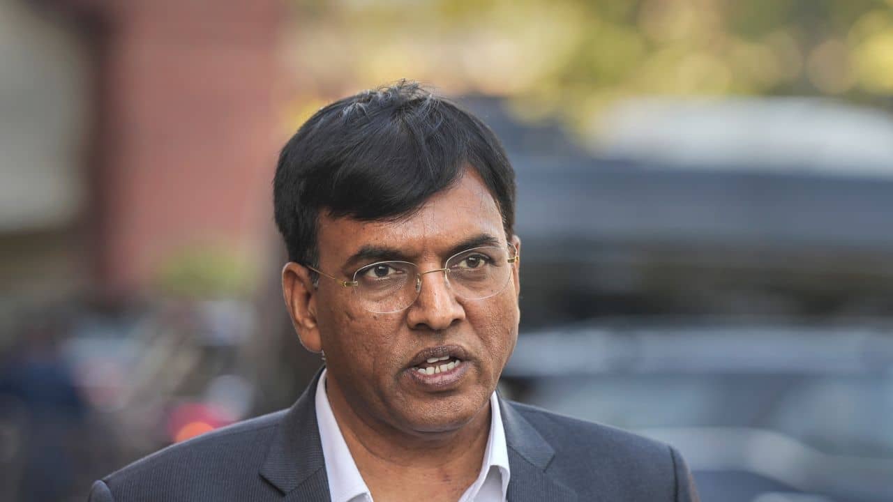 Health Ministry Meeting: ফের কি দেশে বাড়ছে করোনা? আজই বৈঠকে বসছেন স্বাস্থ্যমন্ত্রী