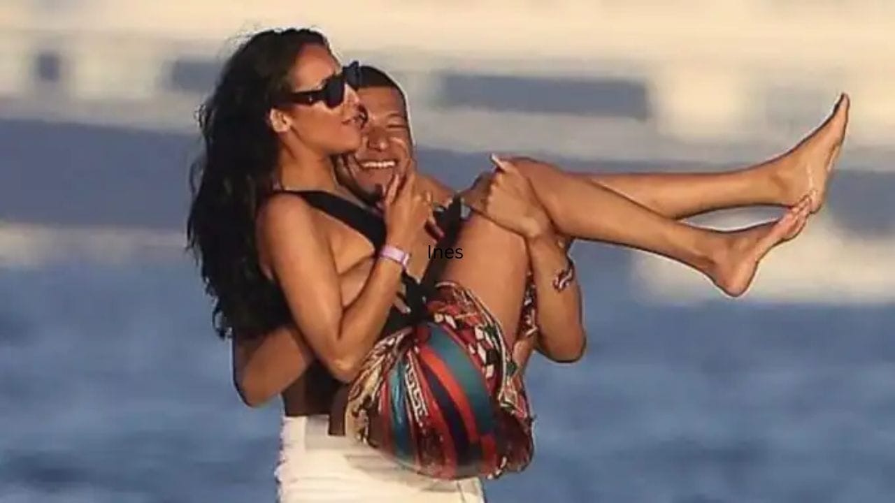 ফরাসি সুপারস্টারের ব্যক্তিগত জীবন নিয়ে একাধিক গুজব রয়েছে। সম্প্রতি শোনা যায় রুপান্তরকামী মডেল ইনেস রাউকে ডেট করছেন তিনি। তাঁদের দু'জনকে একান্তে সময় কাটাতেও দেখা গিয়েছে। ইনেস বিখ্যাত 'প্লে বয়ের' প্রথম রুপান্তরকামী মডেল। ছবি: টুইটার