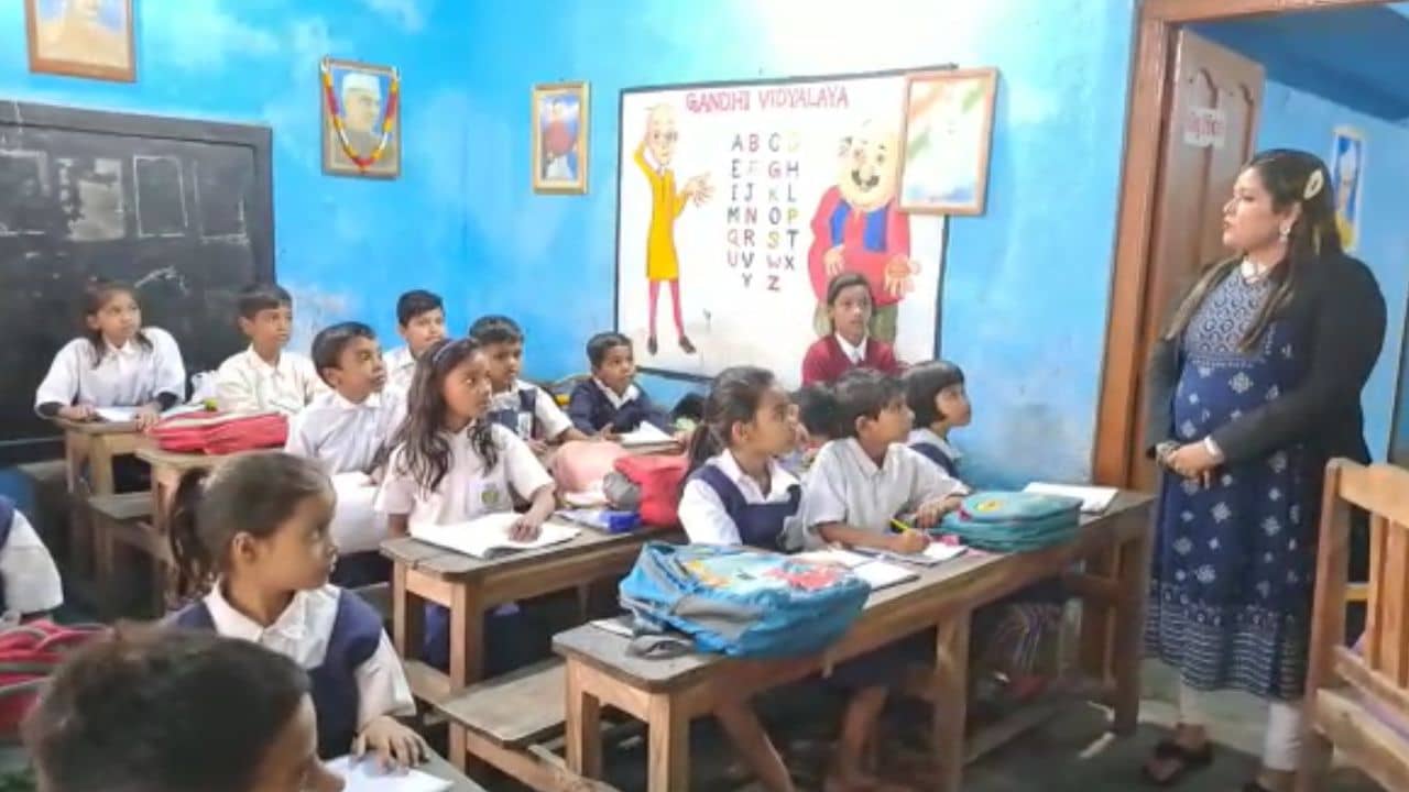 Education System: শিক্ষার একি হাল! রিডিং পড়তে পারছে না পড়ুয়ারা! কী বলছেন বিশেষজ্ঞরা?