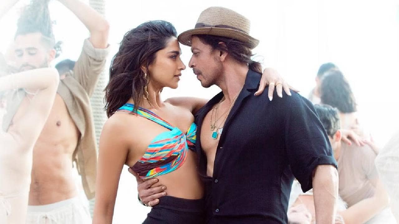 Shah Rukh-Deepika-Besharam Rang: শাহরুখ-দীপিকার পাঠান ছবির গান বেশরম রং-এর বিরুদ্ধে চুরির অভিযোগ