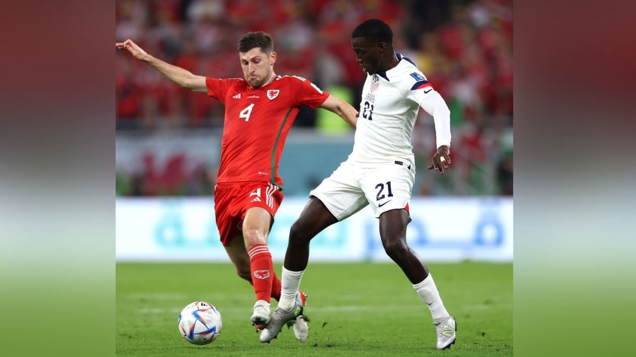 গ্রুপ পর্বে মার্কিন যুক্তরাষ্ট্রের বিপক্ষে ৩৫ মিনিটের মাথায় টিমোথি উইয়ার গোলটি দুর্দান্ত ছিল। দেশের জার্সিতে প্রথম বিশ্বকাপের মাঠে গোল করেল প্রাক্তন ফুটবলার জর্জ উইয়ার পুত্র টিমোথি উইয়া। ছবি: টুইটার