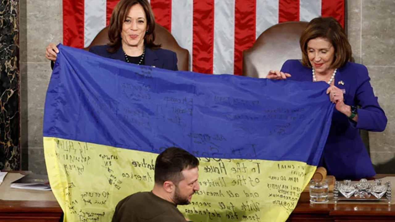 Volodymyr Zelensky: ‘আপনাদের টাকা দান নয়, বিনিয়োগ’, আমেরিকায় দাঁড়িয়ে বললেন জেলেনস্কি