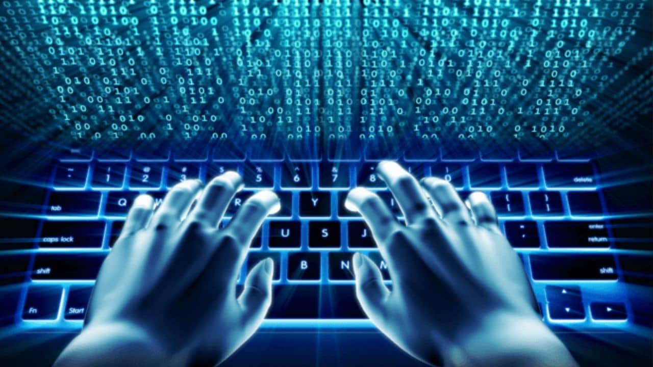 Facebook Account Hack: দুঁদে পুলিশকর্তার ফেসবুক হ্যাক, তোলপাড় সাইবার থানা