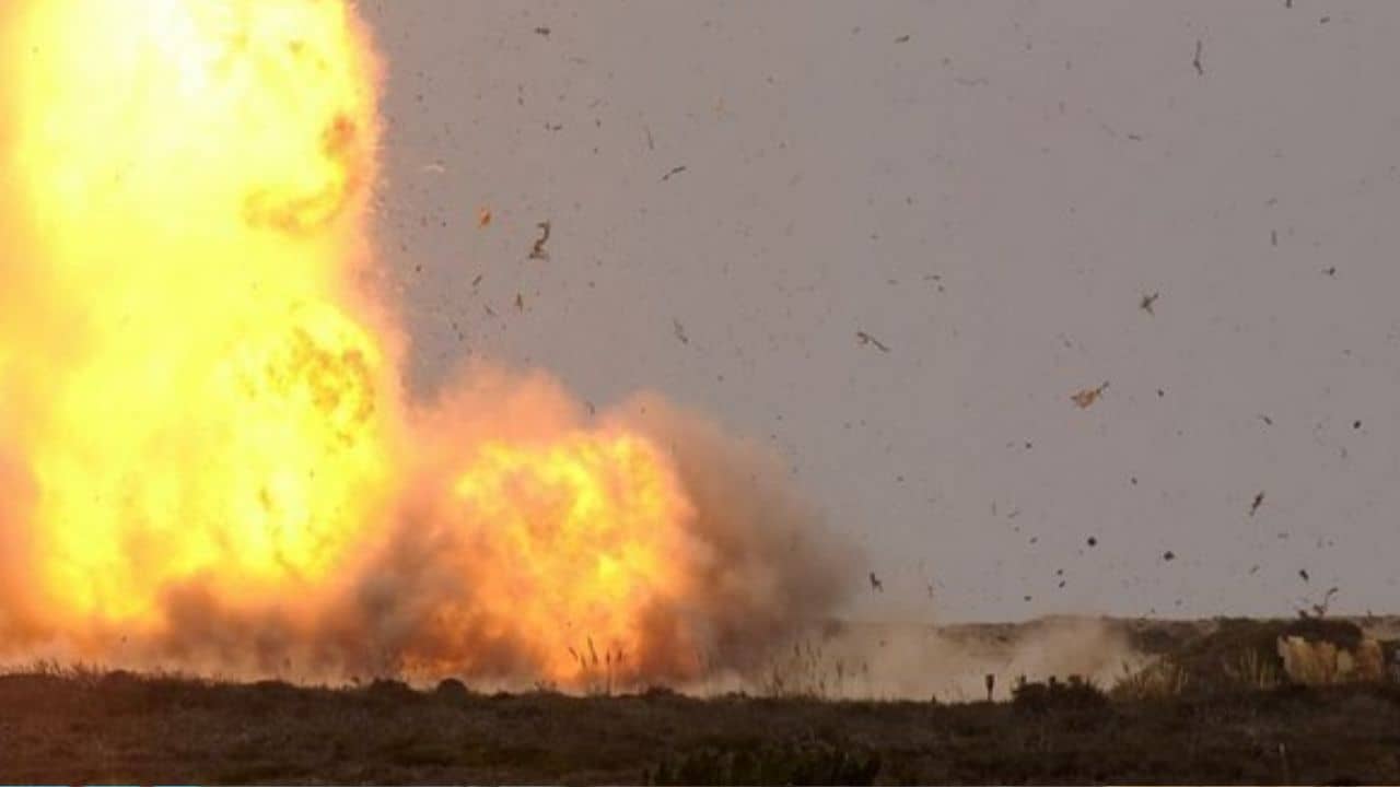 Blast: নতুন বছরের শুরুতেই বিস্ফোরণে কেঁপে উঠল কাবুলের সামরিক বিমানঘাঁটি, মৃত অন্তত ১০