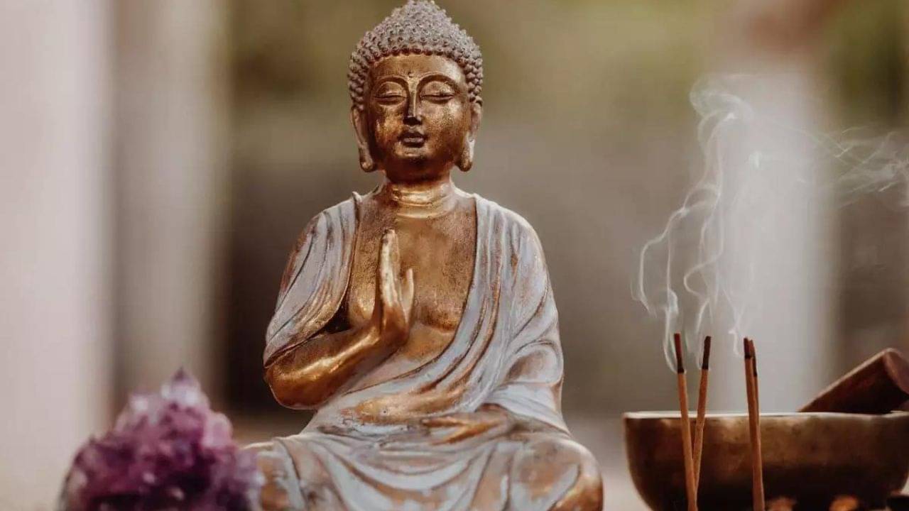 Buddha Amritwani: একজন মানুষ কেন ভালো বা মন্দ হন? বুদ্ধের এই কাহিনিই তার প্রমাণ