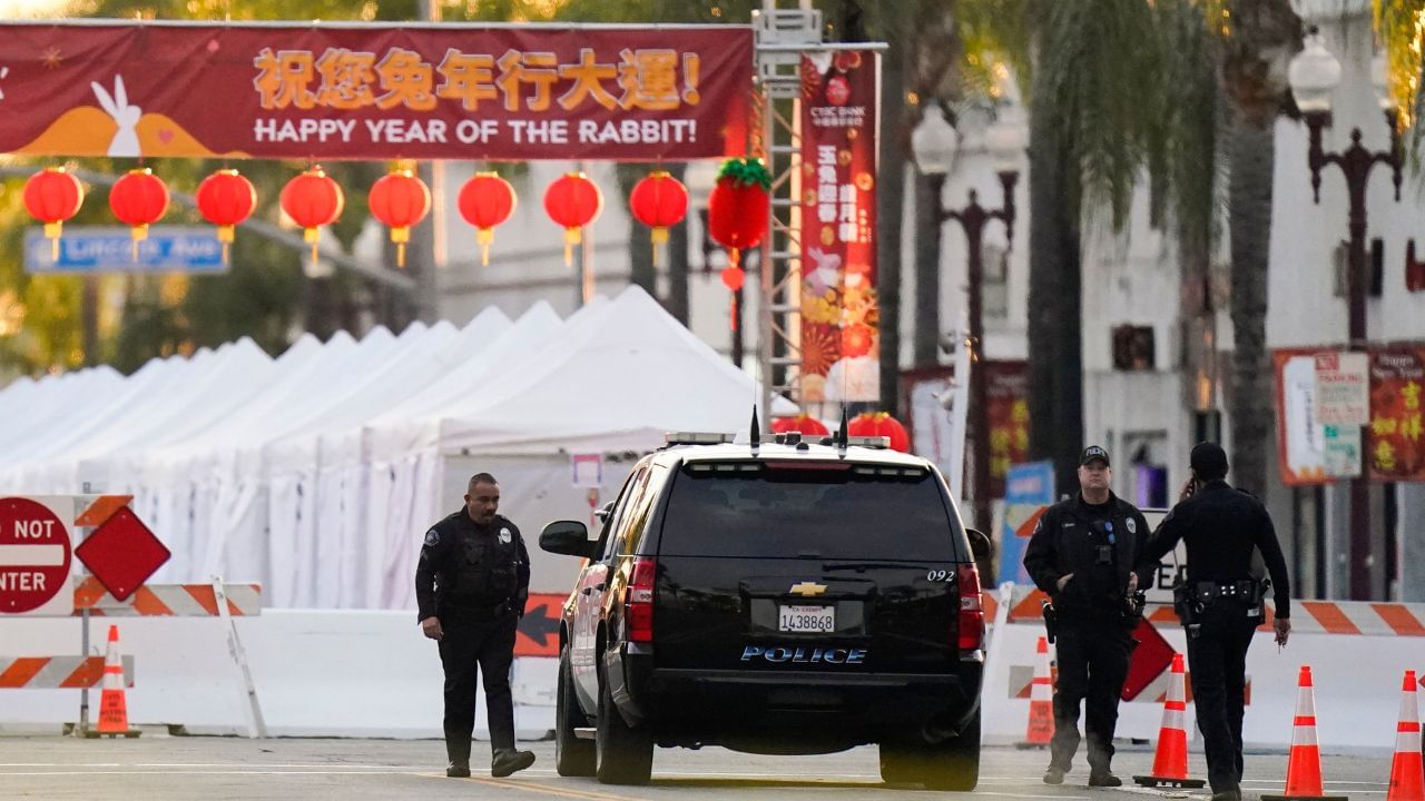 California Shooting: কালো লেদার জ্যাকেট, মাথায় টুপি, ডান্স ক্লাবের সামনে দাঁড়াতেই শুরু হল..., চাঞ্চল্যকর তথ্য ক্যালিফোর্নিয়ার বন্দুকবাজ সম্পর্কে