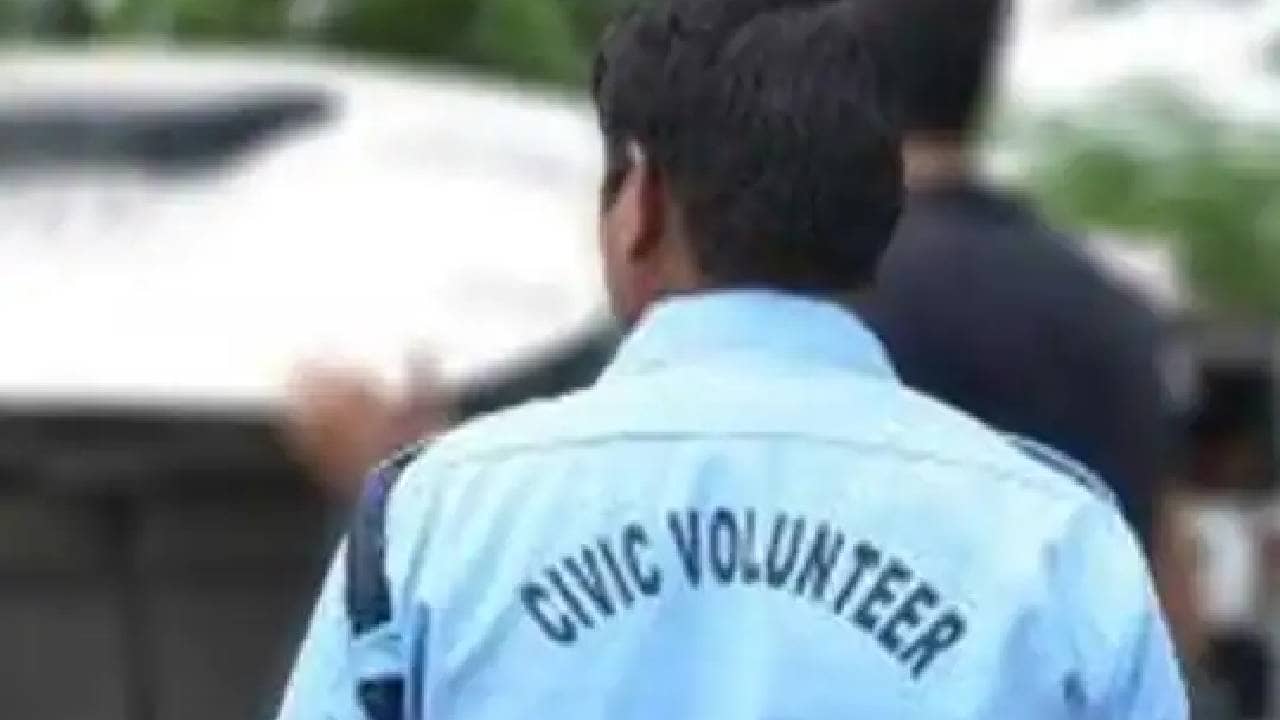 Dakshineswar shootout : দক্ষিণেশ্বরে শ্যুটআউট, পুলিশকে লক্ষ্য করে গুলি ডাকাত দলের, গুলিবিদ্ধ সিভিক ভলান্টিয়ার