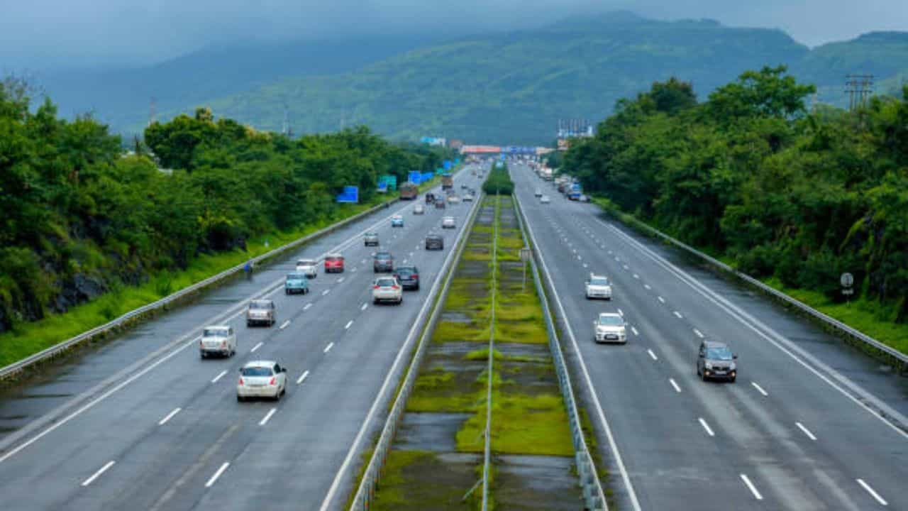 India to Thailand: থাইল্যান্ডের প্ল্যান করছেন? দু'চাকা নিয়ে বেড়িয়ে পড়ুন ব্যাংককের উদ্দেশ্যে